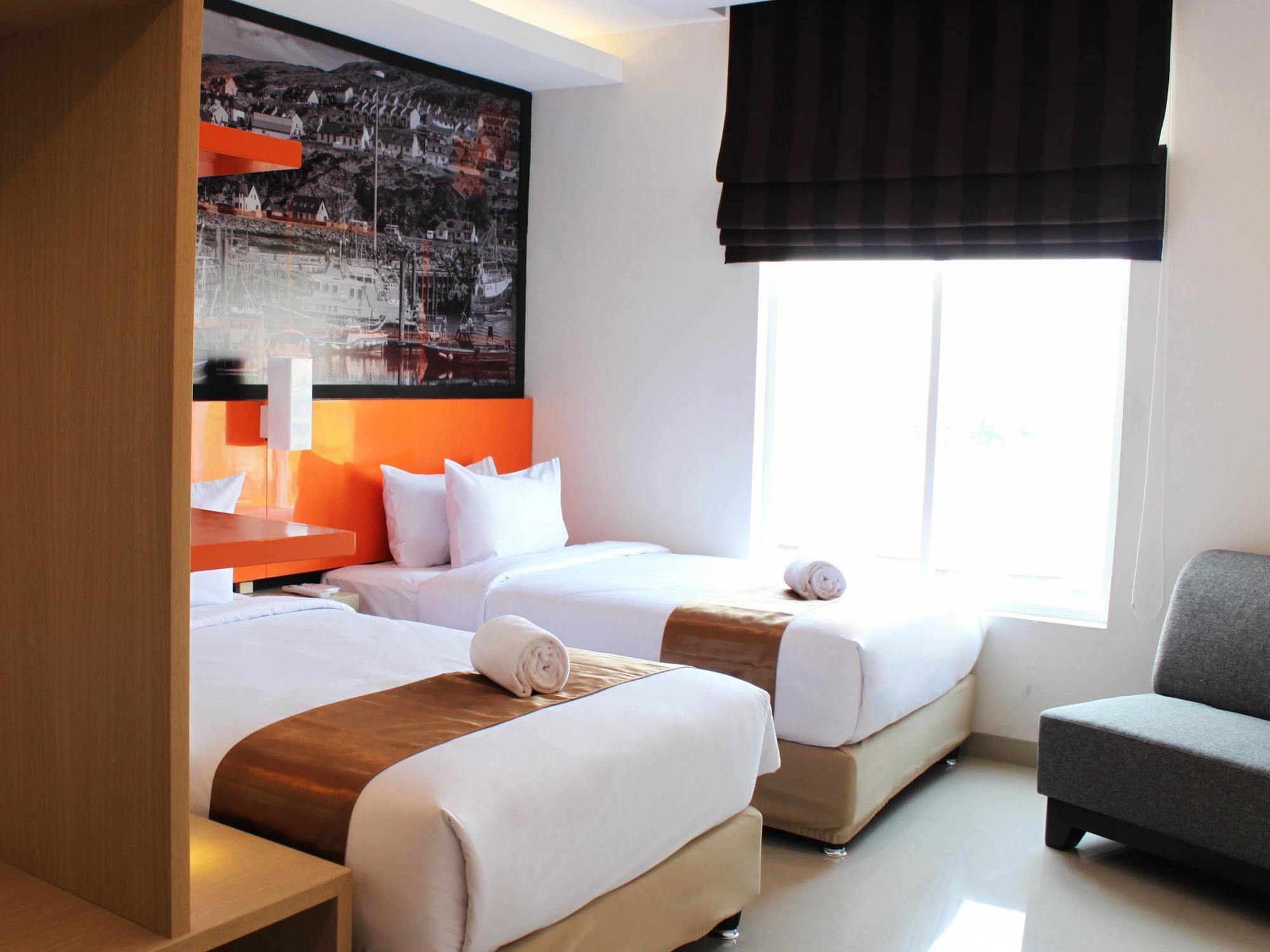 Bliss Soetta Hotel Semarang Luaran gambar